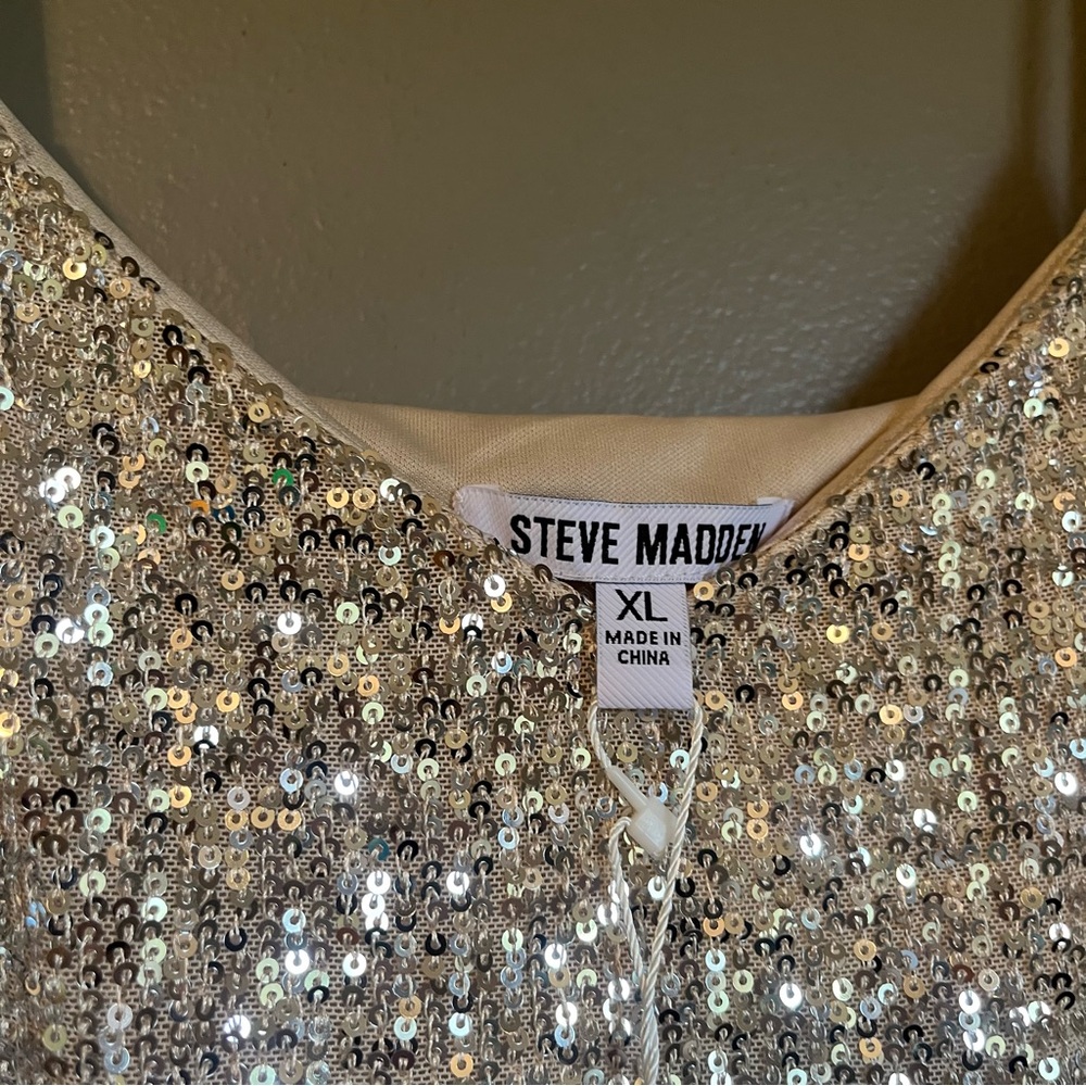 Steve Madden Silver Sequin Tank Top - Picture 2 of 9